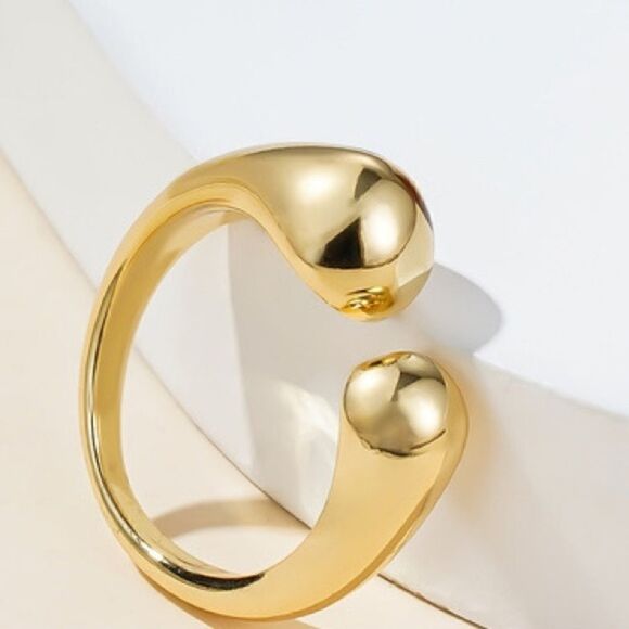 14k gold plated ring. Adjustable, luxury brand. Great alone or stacked - Picture 4 of 9